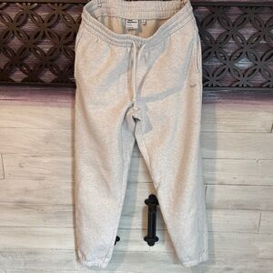 Aritzia TNA boyfriend Light Heather Gray Sweatpants with Drawstring S Small